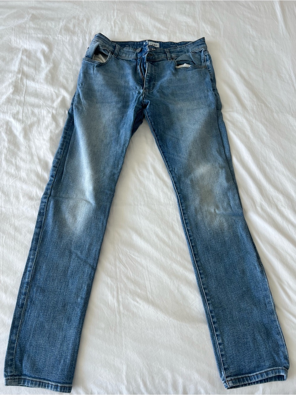 DL1961 Men’s Light-Mid Blue Slim Straight Jeans